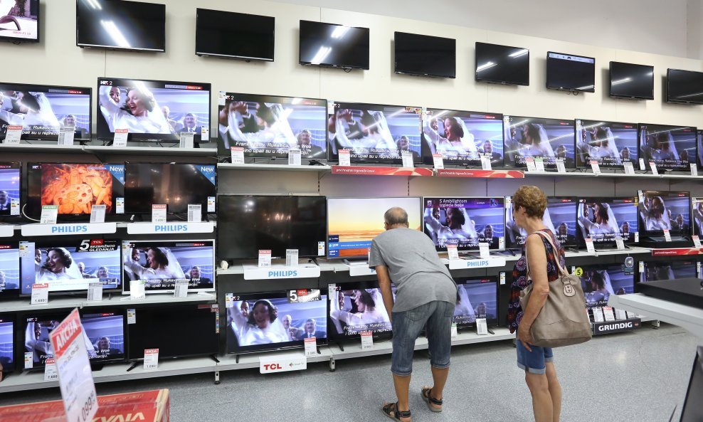 Televizori na odjelu bijele tehnike u Šibeniku