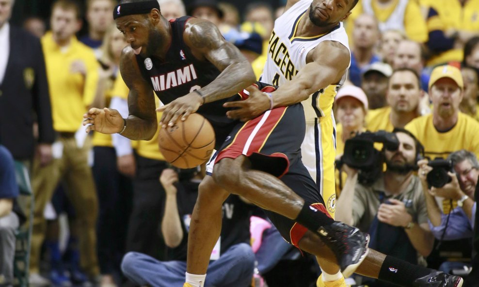 LeBron James i Sam Young