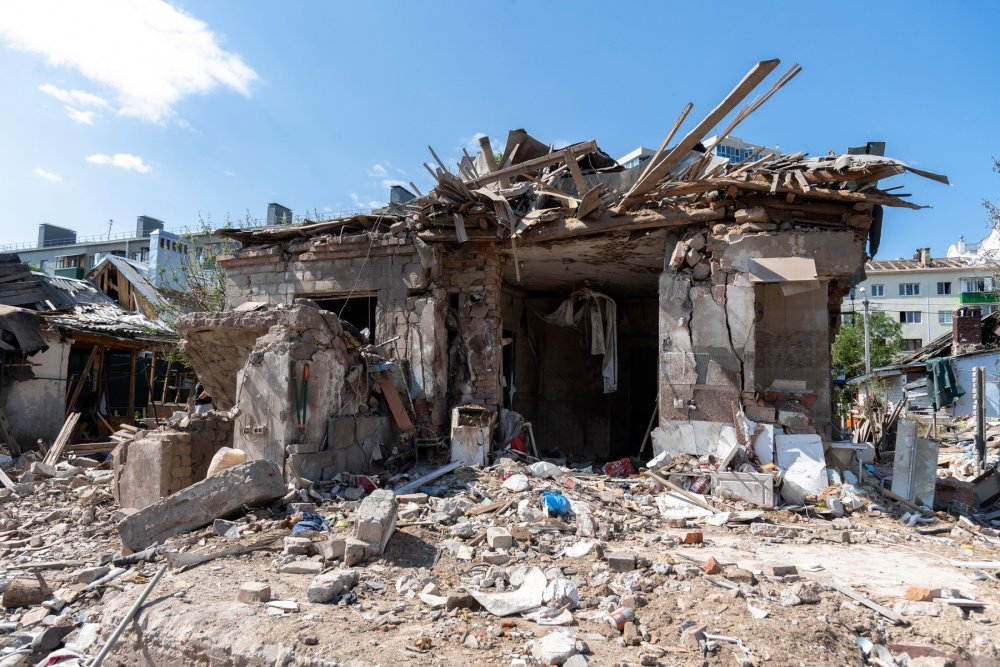 Разрушения в Белгороде. Город после бомбежки. Белгород после обстрела. Дома после обстрела.