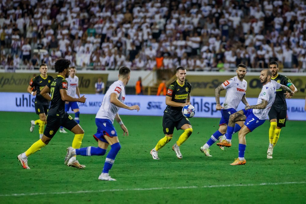 NOGOMET UŽIVO: Hajduk na Poljudu dočekuje Osijek u 16. kolu HNL-a