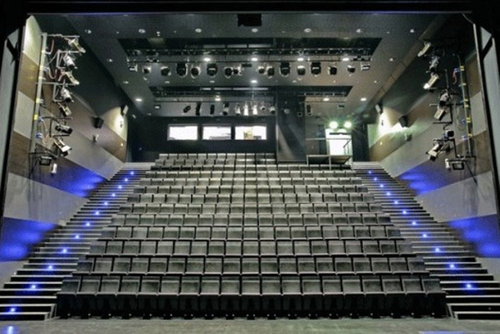 M cinema