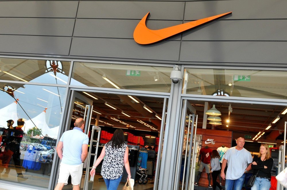 nike roses outlet