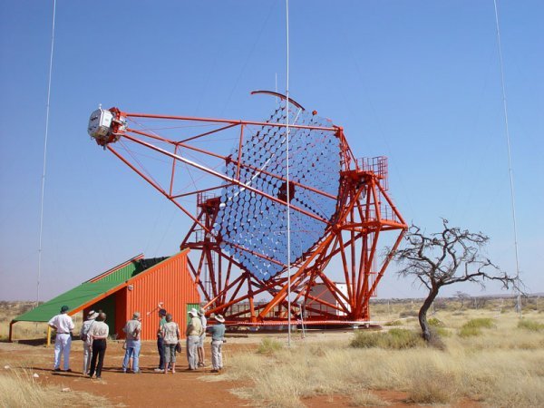 Veliki H.E.S.S. teleskop u Namibiji detektirao je svjetlost eksplozije gama zraka 20. srpnja 2018. 