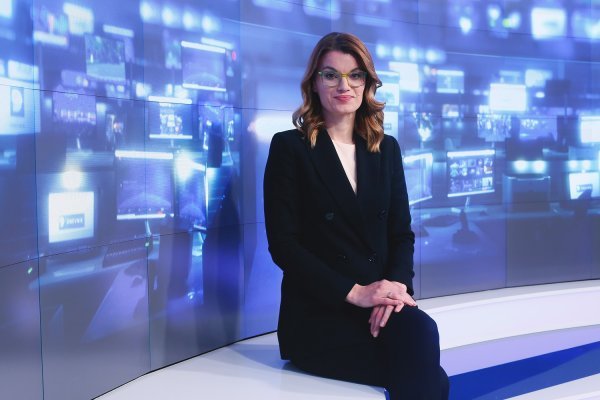 Iza Kristine je dugogodišnja, uspješna televizijska karijera a živi stabilan privatni život 