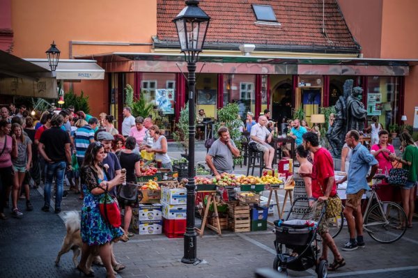 Mali plac s tavana Muzej prekinutih veza