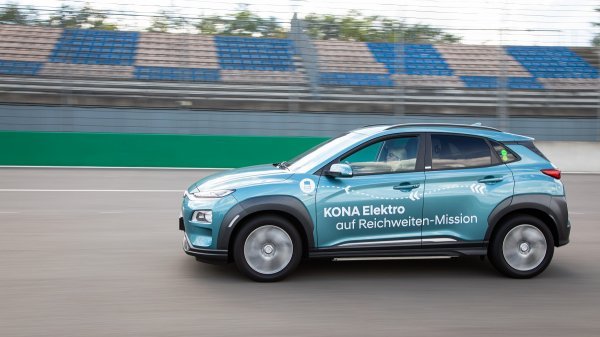 Hyundai KONA s jednim punjenjem prešla 1026 km