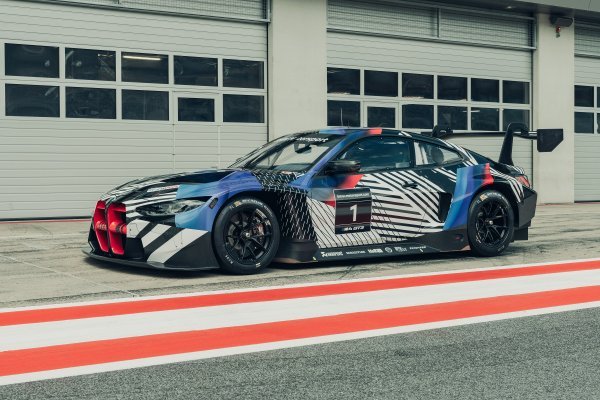 BMW M4 GT3 prototip