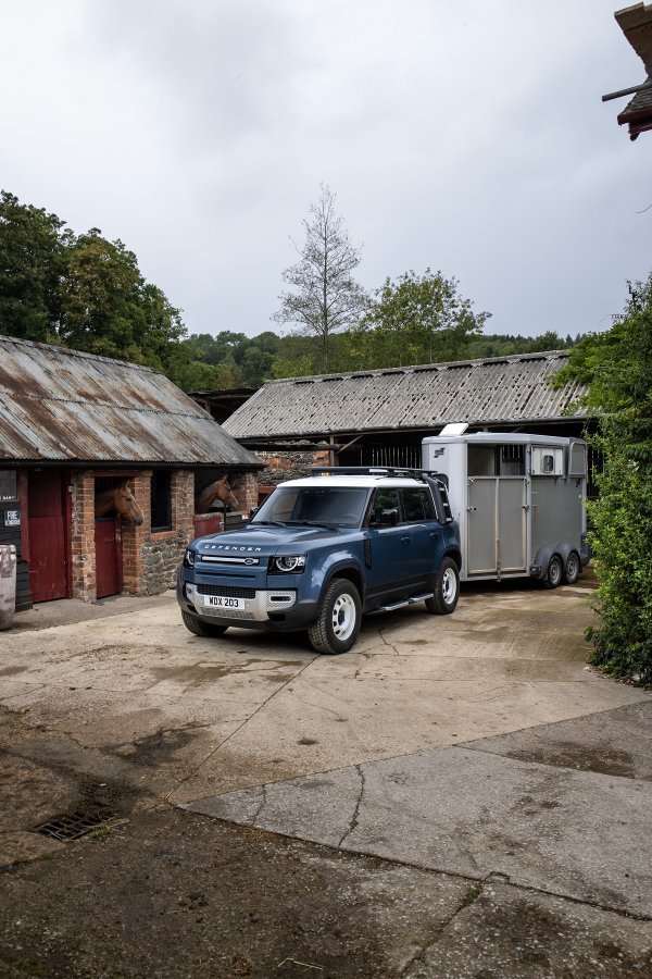 Land Rover Defender 110 HARD TOP