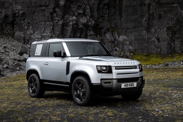 Land Rover Defender 90 X-DYNAMIC