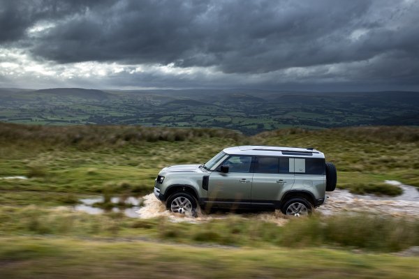 Land Rover Defender 110 PHEV (MY21)