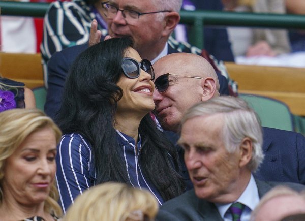 Jeff Bezos s Lauren Sanchez na Wimbledonu