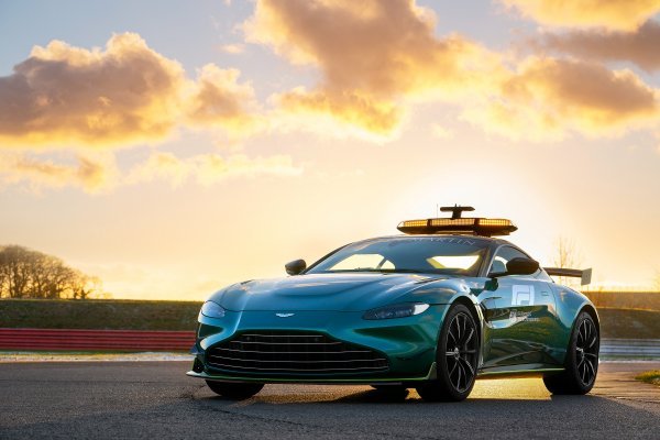 Aston Martin Vantage je službeni sigurnosni automobil Formule 1