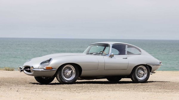 Jaguar E-Type Series I 3,8 l Coupe iz 1964.