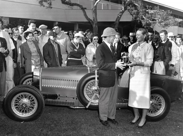 Bugatti Type 37 Grand Prix (1930.) - vlasnik Dr. Milton R. Roth