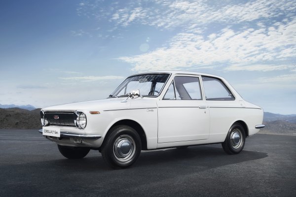 Toyota Corolla: Prva generacija (1966.-1970.)