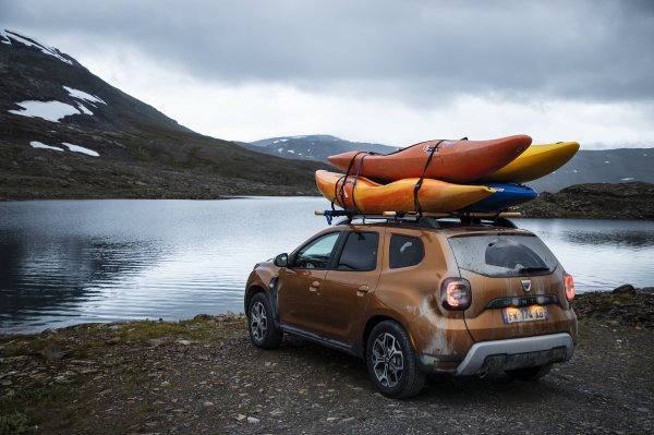 Dacia Duster važan je dio uspješne ekspedicije kajakom kroz Laponiju