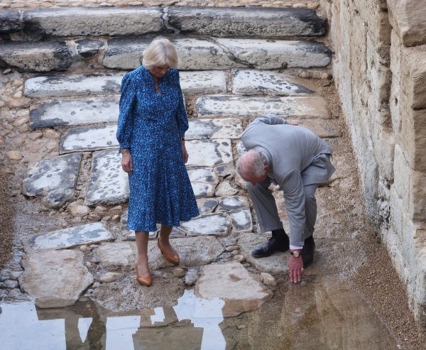 Princ Charles i Camilla na mjestu gdje je živio Ivan Krstitelj, i na kojem je krstio Isusa