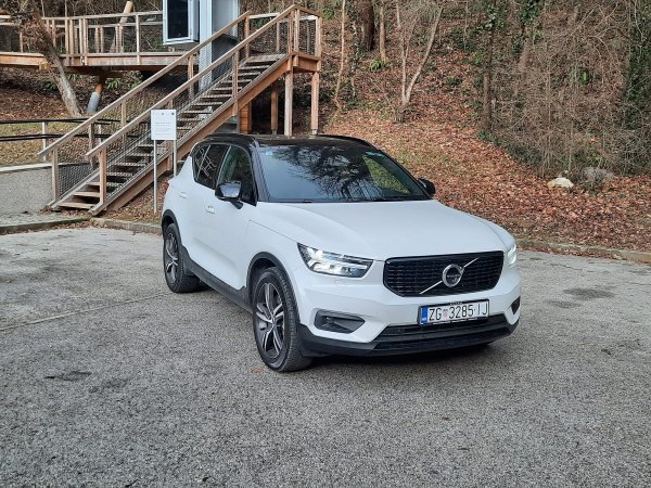 Volvo XC40 T5 Recharge 262KS R-Design AT7