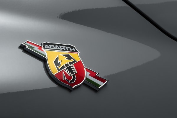 Abarth Pulse; prvi SUV s amblemom škorpiona