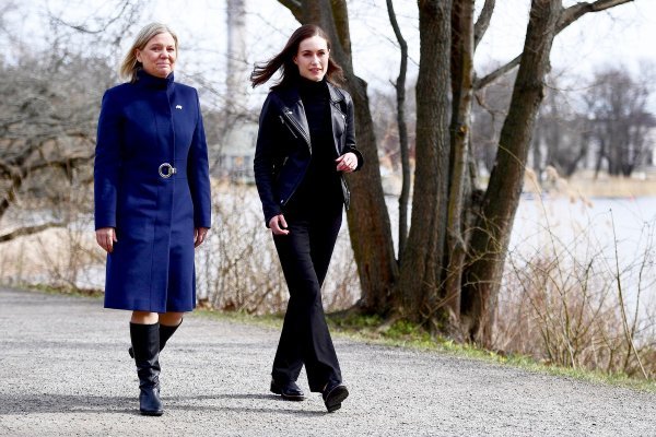 Švedska premijerka Magdalena Andersson i njezina finska kolegica Sanna Marin