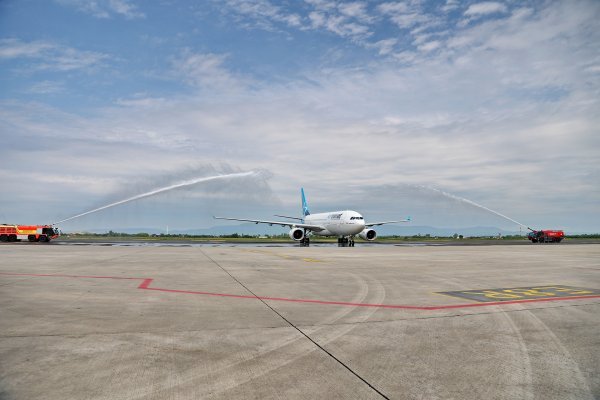 Zagrebački vodeni pozdrav Air Transat