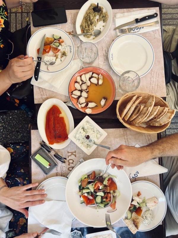 Popularne meze najbolji su način da se upoznate sa šarolikom gastroscenom