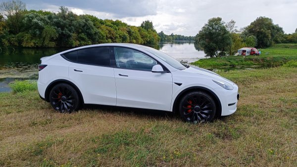 Tesla Model Y Performance