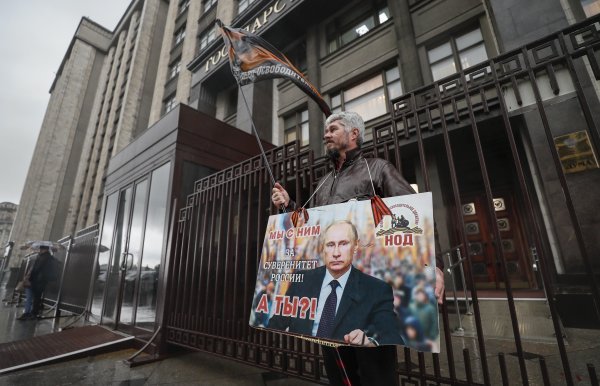 Ispred ruske Dume, Moskva