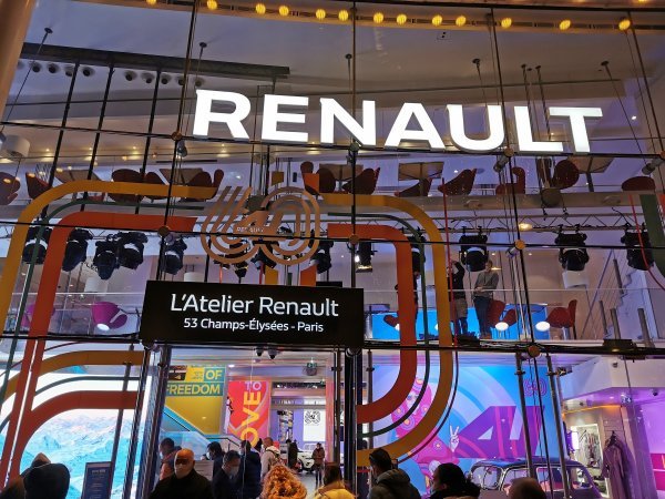 L’Atelier Renault, legendarni izložbeni prostor na jednoj od najljepših svjetskih avenija Avenue des Champs-Élysées