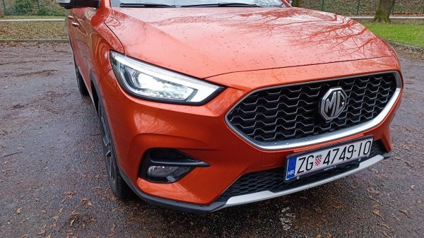 MG ZS XCLE 1.0 A/T Luxury