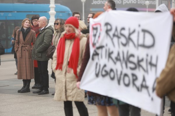 Sabina Glasovac i Fred Matić na kontraprosvjedu udruge Domino