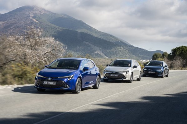 Toyota Corolla hatchback, Touring Sports i sedan za 2023.