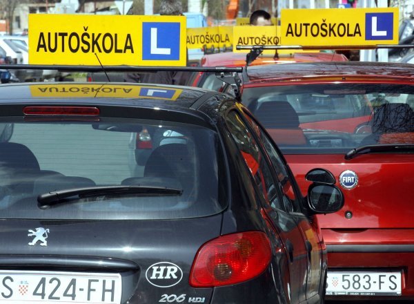 Autoškole su regulirana djelatnost Pixell