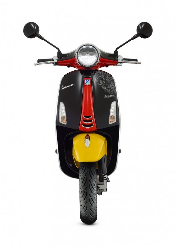 Disney Mickey Mouse Edition by Vespa