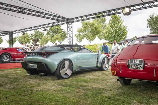 Lancia pokazala javnosti Pu+Ra HPE uz bok Lancije Aurelie B20S iz 1956.