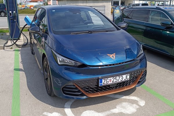 Cupra Born 77 (82) kWh eBoost