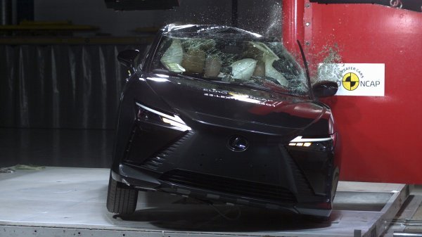 Lexus RZ na Euro NCAP testiranjima sigurnosti dobio ocjenu od pet zvjezdica