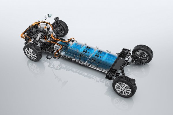 Opel Zafira-e Life s baterijom od 50 kWh i e-motorom od 100 kW (136 KS)