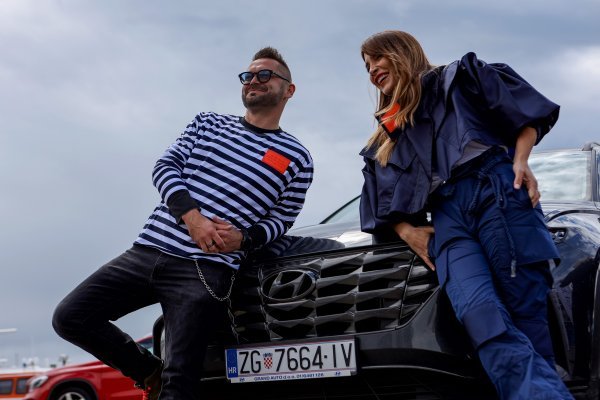 Franka Batelić i Marijana Batinić pokazale modne komade napravljene od ribarske mreže