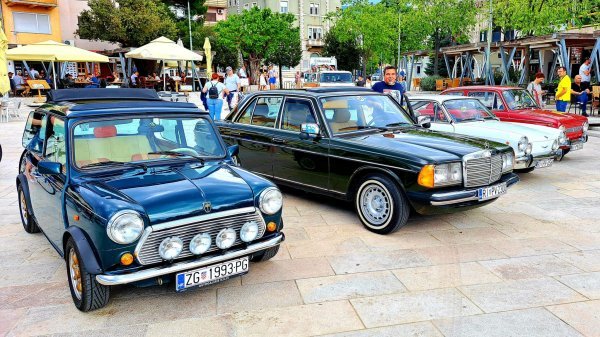 Starodobni automobili u Crikvenici