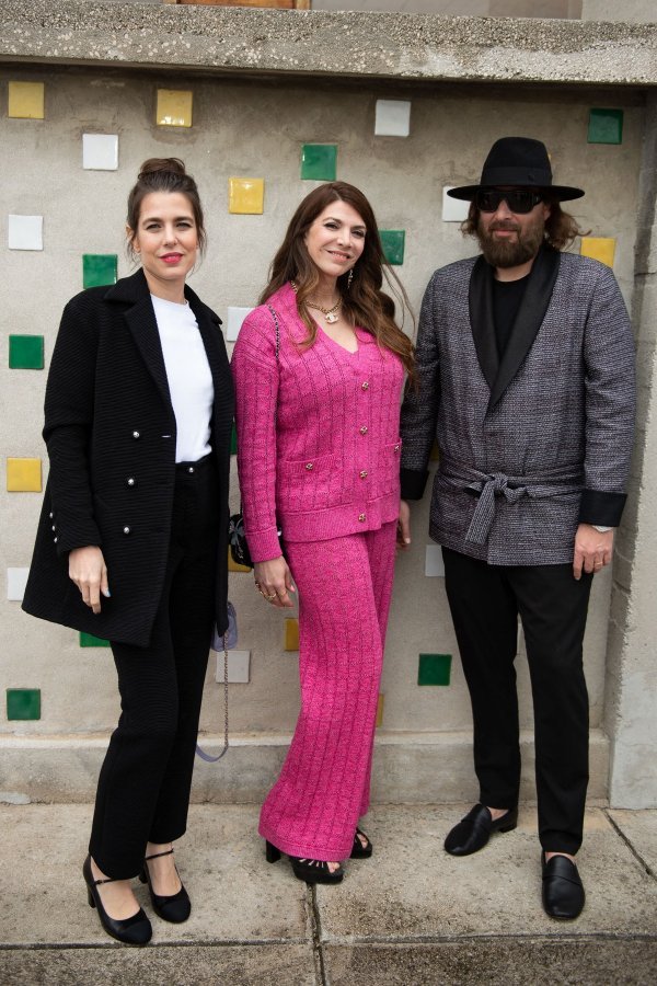 Charlotte Casiraghi, Amandine De La Richarddiere i Sebastien Tellier na Chanel reviji