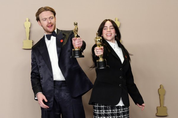 Billie Eilish s bratom Finneasom O'Connellom na dodjeli Oscara