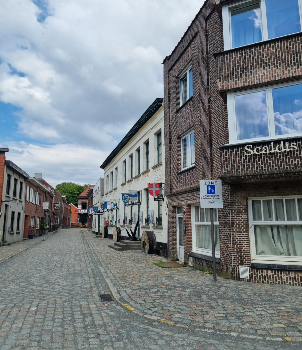 Seoce Lillo - skriveno unutar luke Antwerpen-Brugge