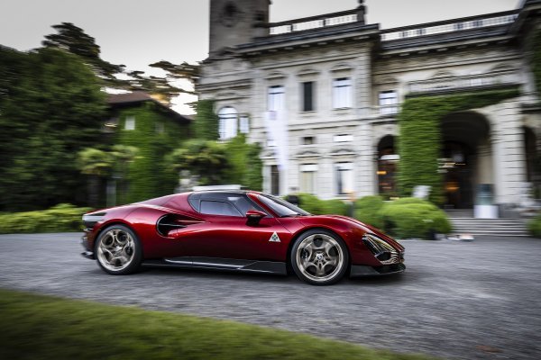 Alfa Romeo 33 Stradale osvojio nagradu 'Design Concept Award' na 'Concorso di Eleganza di Villa d'Este' 2024.