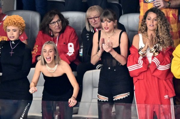 Taylor Swift u topu Dion Lee na Super Bowlu