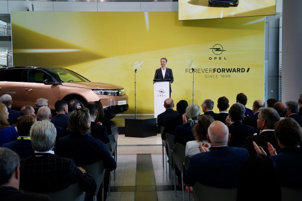 Opel proslavio 125 godina proizvodnje automobila u Rüsselsheimu