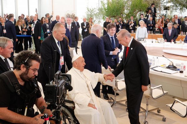 Papa Franjo i turski predsjednik Recep Tayyip Erdogan na samitu G7 u Italiji