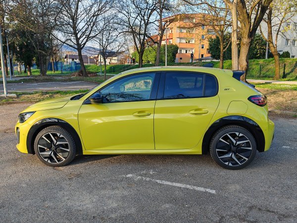 Peugeot 208 Hybrid 100 e-DCS6 GT