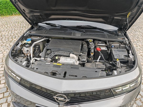 Opel Astra Sports Tourer Edition 1.2 XHL S/S (81 kW/110 KS) sa 6-brzinskim ručnim mjenjačem