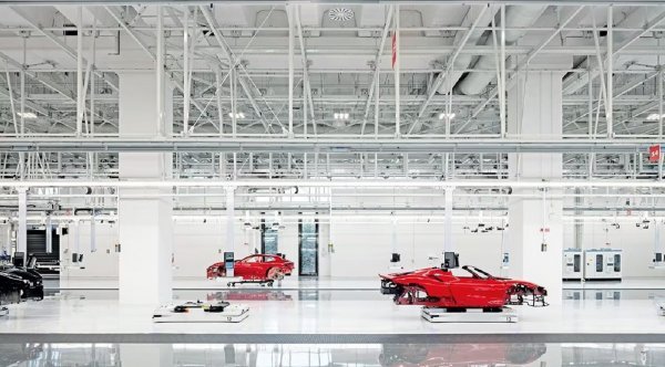 Ferrari svečano otvorio svoju e-zgradu u Maranellu